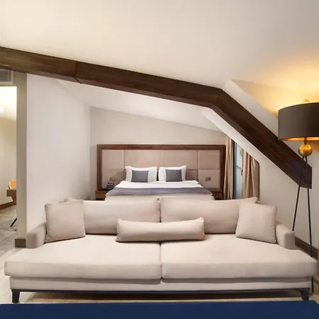 Отель Tryp By Wyndham Sisli 4*