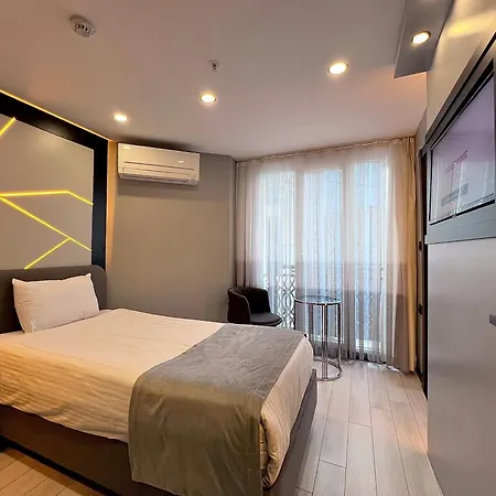 White Corner Hotel