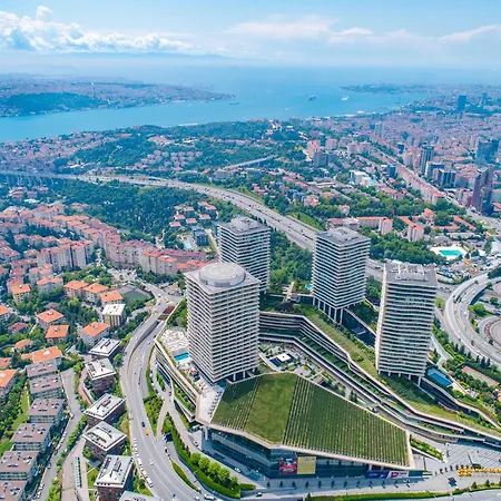 Raffles Szálloda 5*