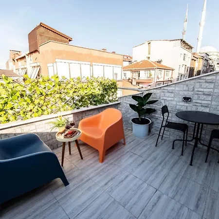 Dach Wochnung Mit Terrasse Homestay *