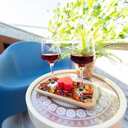 Dach Wochnung Mit Terrasse Homestay *