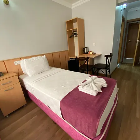 Hotel Oezsefa Estambul