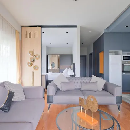Benesta By Newinn Apartment