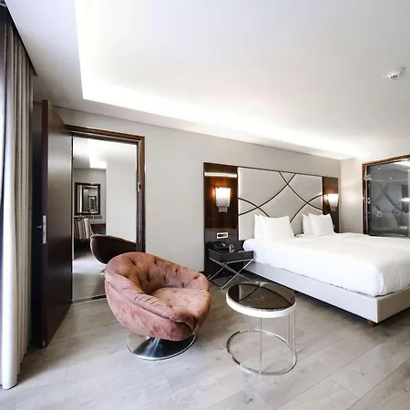 Hotell Doubletree By Hilton Gayrettepe 5*