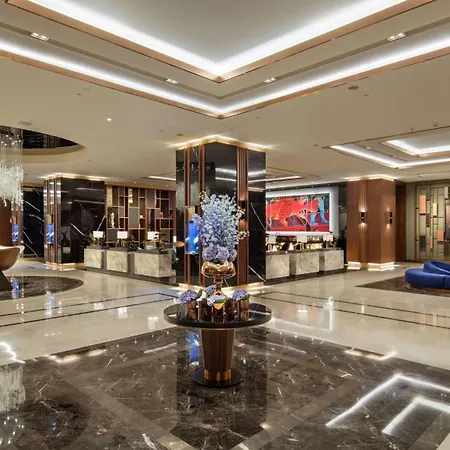 Hilton Maslak Hotel 5*