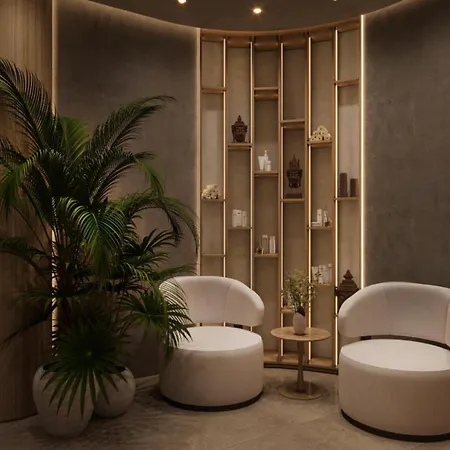 Hotel Golden Royal &