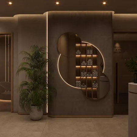 Hotel Golden Royal &