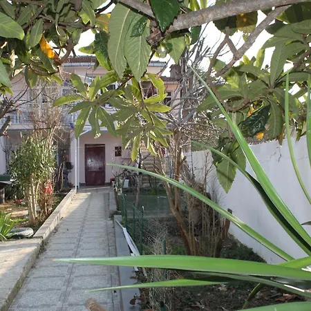 Two Bedroom Flat In The Garden At The Bosphorus Apartment *