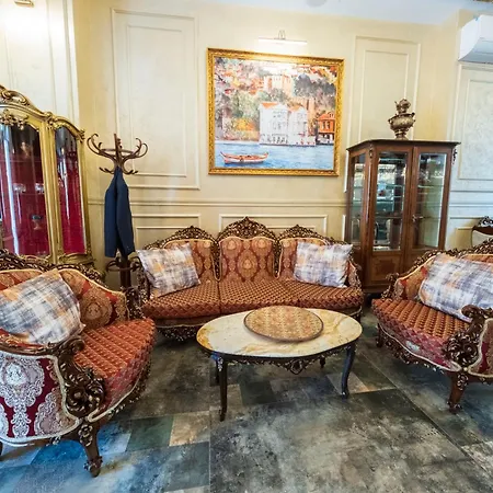 Solomon's Mansion Hotel *