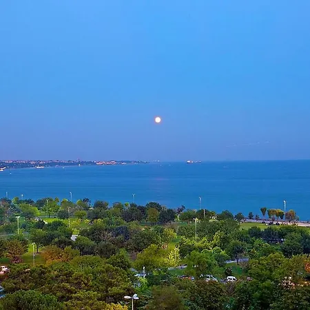 Emirhan Palace Hotel *