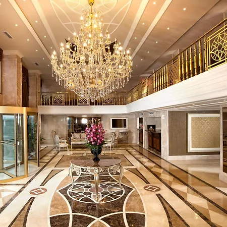 Grand Halic Goldenhorn