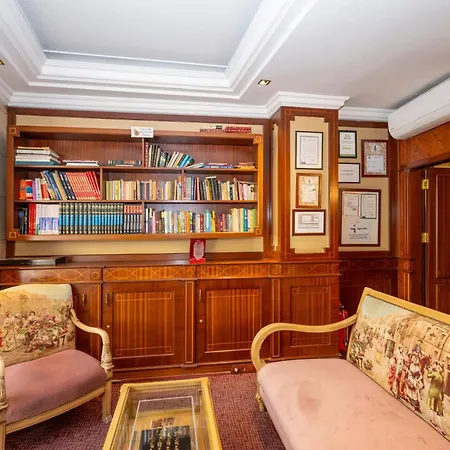 Hotel Pera Rose