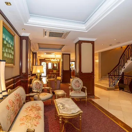 Pera Rose Hotel 4*