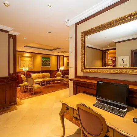 Pera Rose Hotel 4*