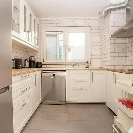 Waterfront Penthouse With A Stunning View 아파트