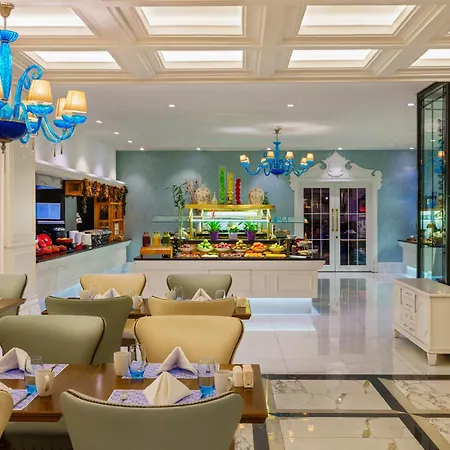 Kaya Fair & Convention מלון 5*