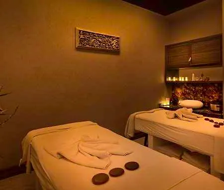 Hotel Titanic City Taksim 4*