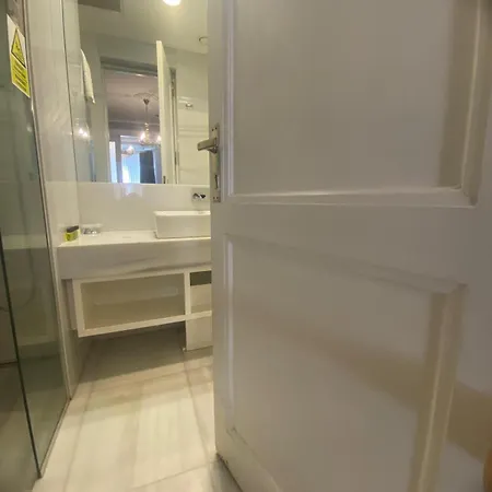 Hotel Lina Taksim Pera 4*