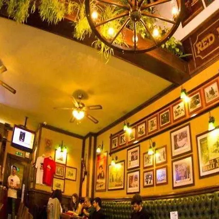 伊尔卡伊酒店 酒店 3*