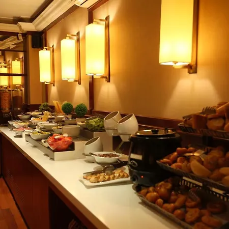 Hotel Pera Rose 4*