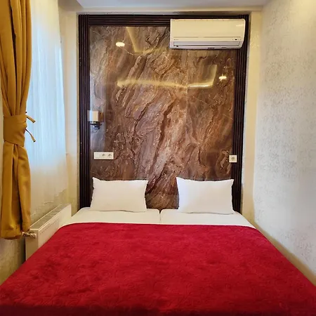 Hotel Oez Duenya *