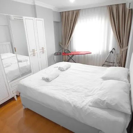 كبيره في منطقة هادئه Apartment *