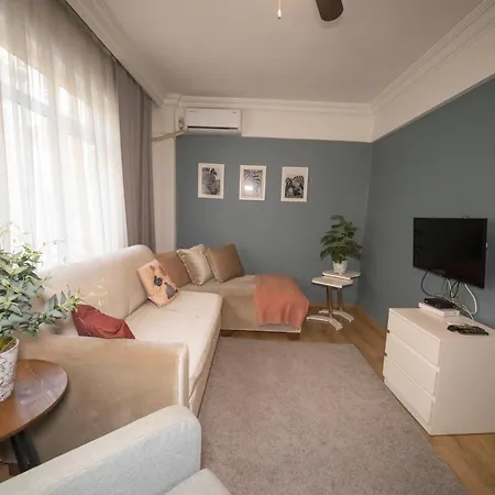 Aka Apartment *