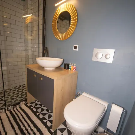 Aka Apartment
