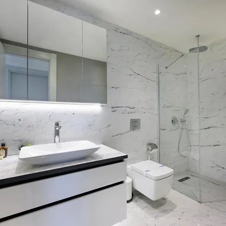 Holiday home Gorgeous Corner Deluxe 1bd Condopoolviews! #133 Istanbul