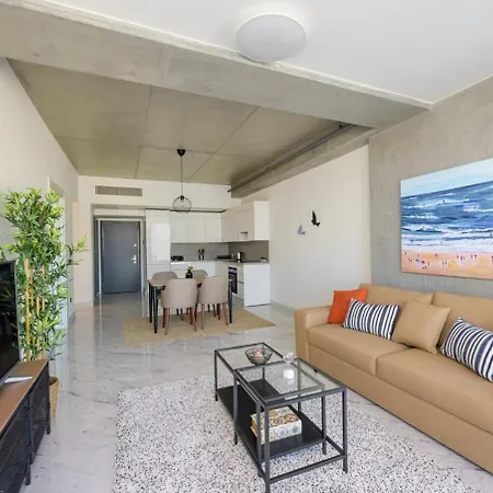 Bright Lovely Deluxe 1bd Condopoolviews! #134 Holiday home Istanbul