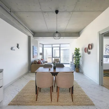 Bright Lovely Deluxe 1bd Condopoolviews! #134