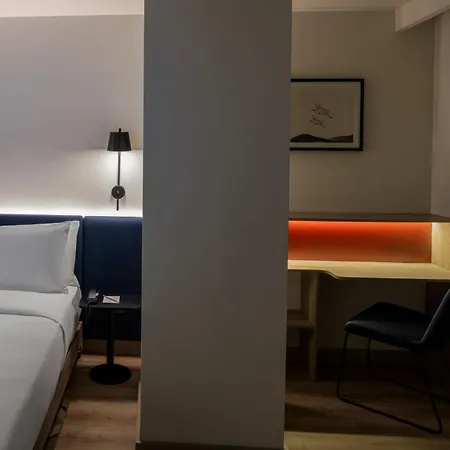 Otel Hampton By Hilton Merter 3*