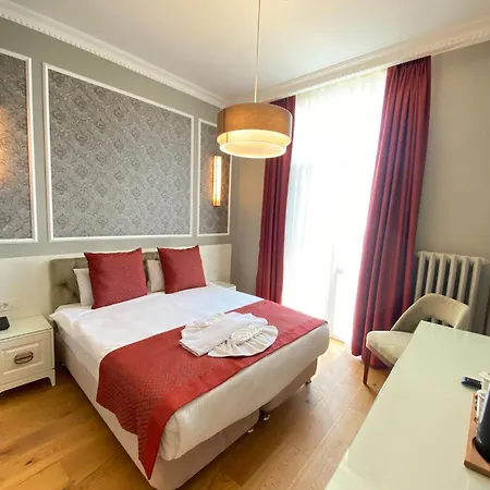 Triada Taksim - Special Category 4*