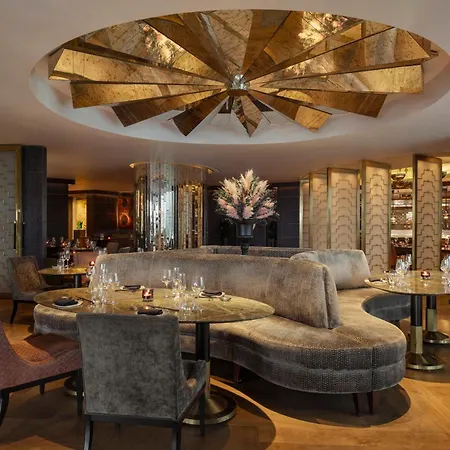 Raffles 5*