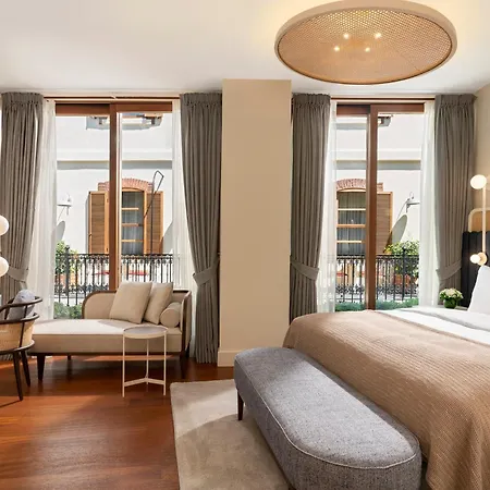 Ecole St. Pierre Отель 4*