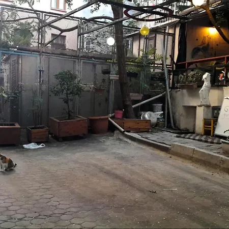 Hostel Gafa Garden & - Great Location Isztambul