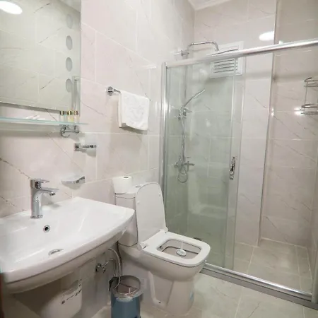 Hotel Guer Royal Aparts 3*
