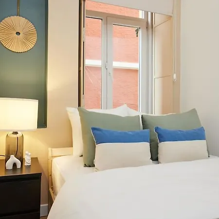 Apartment Charming 2br Ac In Center - Santur D1