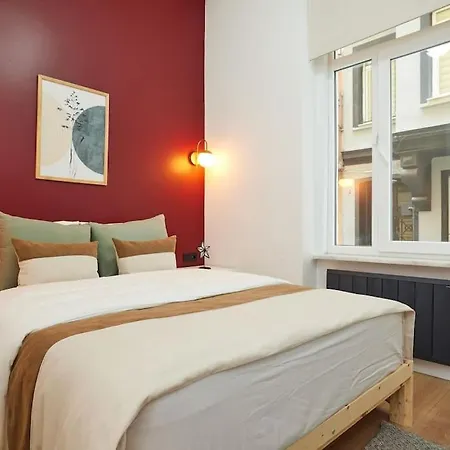 Charming 2br Ac In Center - Santur D1 Apartment *