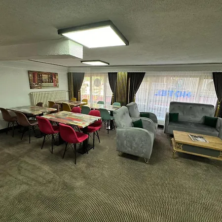 Metropol 1 Hotel 2*