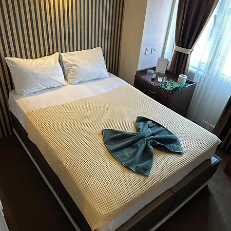Hotel Metropol 1 2*