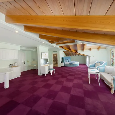 Otel Seven Hills Palace & İstanbul