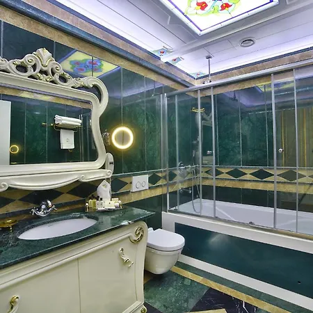 Seven Hills Palace & İstanbul
