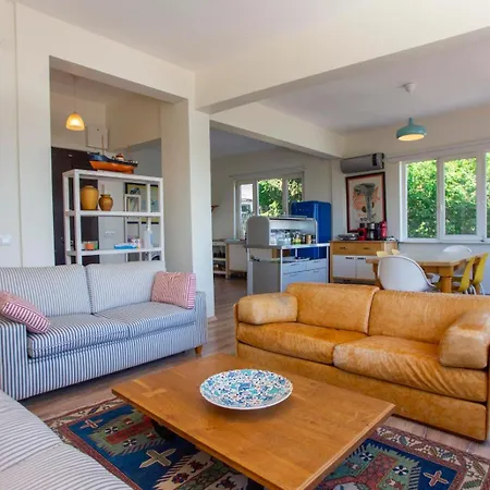 Waterfront With A Stunning View Apartment Istanbul