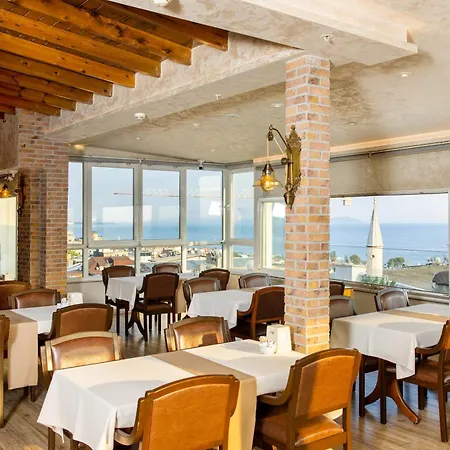 Hotel Baron & 4*