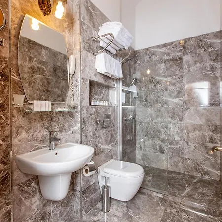 Hotel Baron &