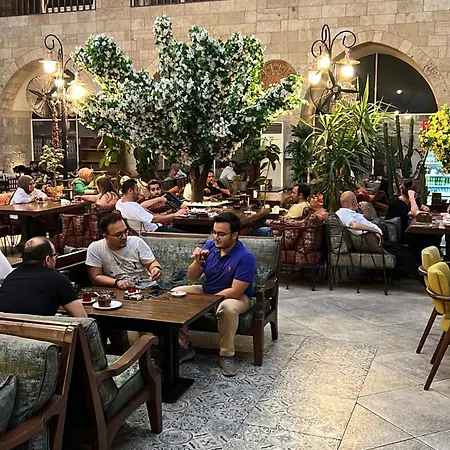 بيت شباب استقلال نيو بيت شباب