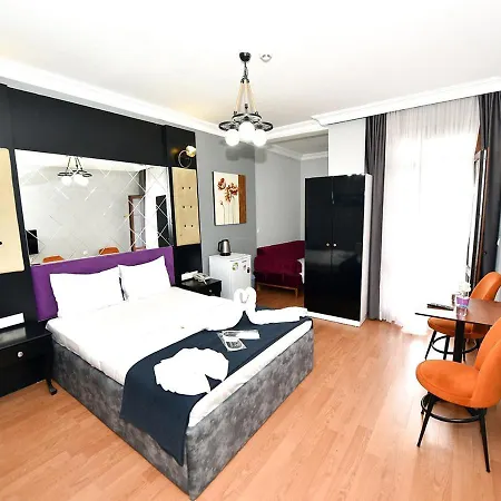 Hotel Royal Garden And Istanbul