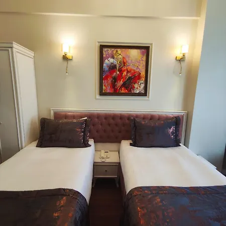 Hotel Solomon's Mansion