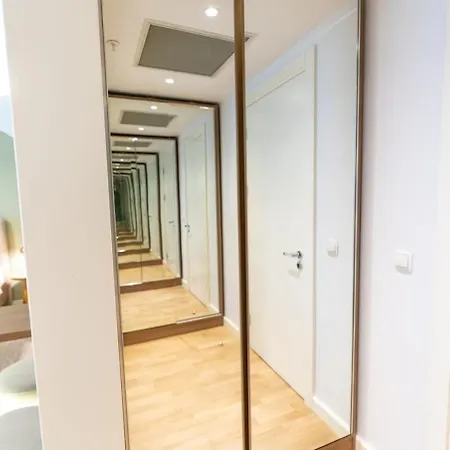 아파트 1-bdr Getaway With Poolgym Near Taksim Square 이스탄불